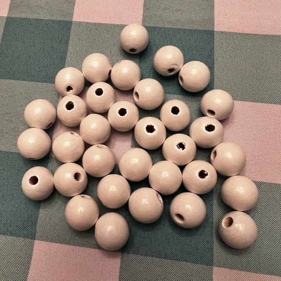 Craft supplies- wooden beads 4 colors - Picture 5 of 6